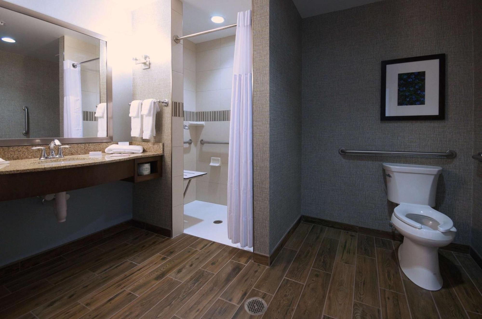 Hilton Garden Inn Хикори Экстерьер фото