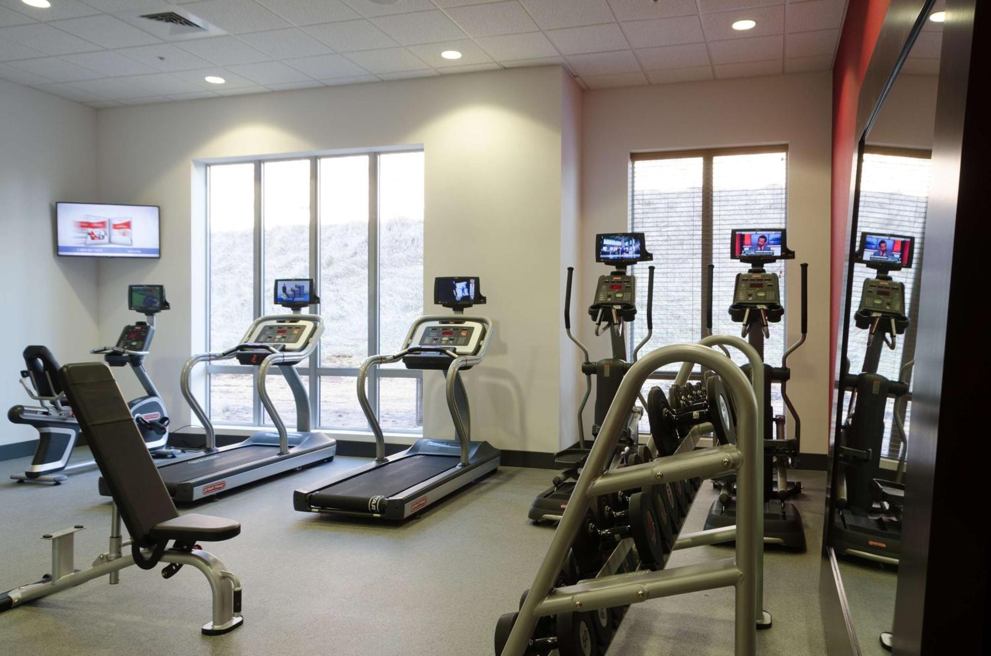 Hilton Garden Inn Хикори Экстерьер фото